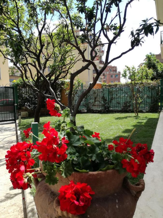 Angolo Sul Giardino Rome Extérieur photo